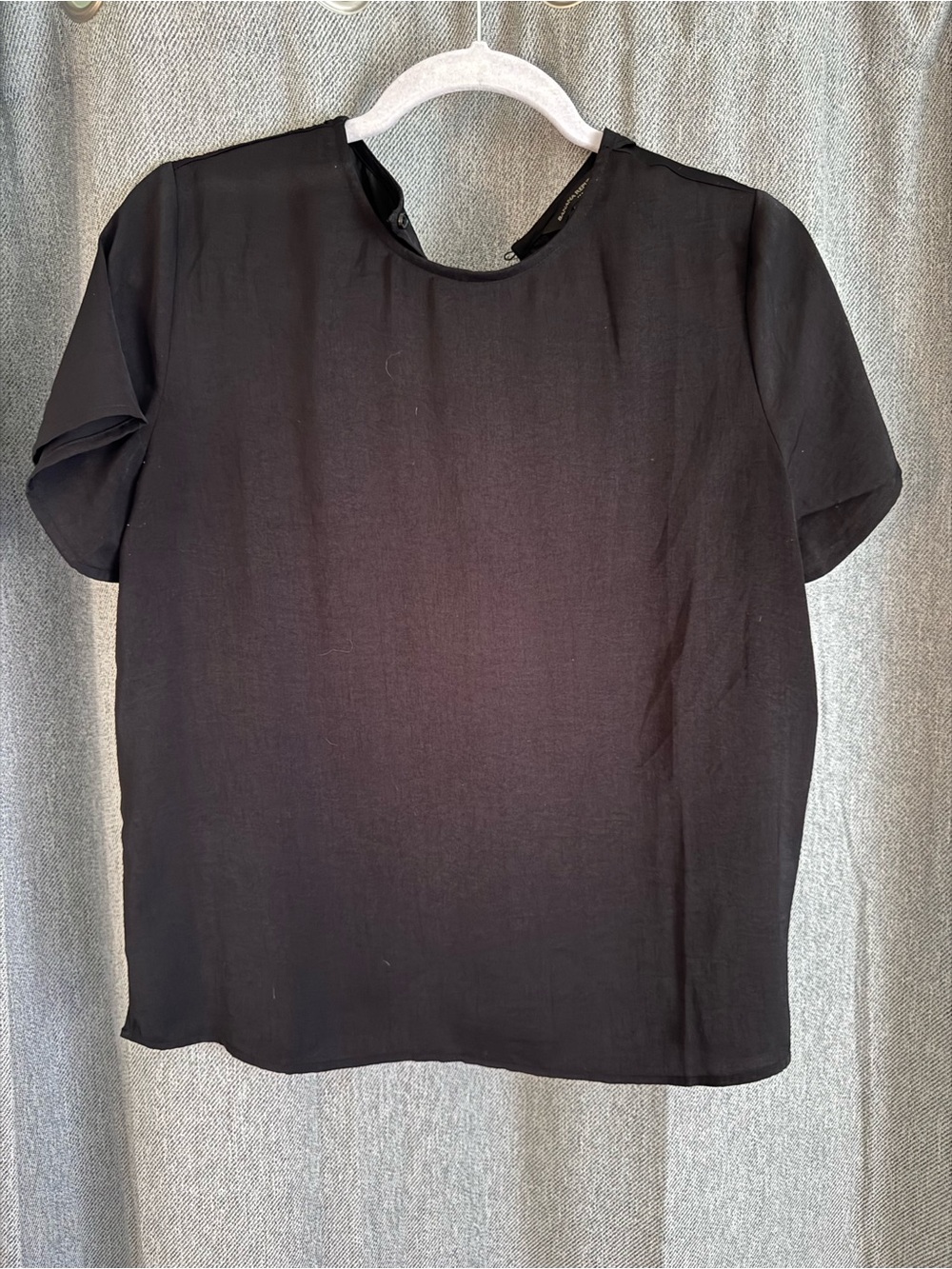 Banana Republic Black Short-Sleeve Blouse - Classic Minimal Top